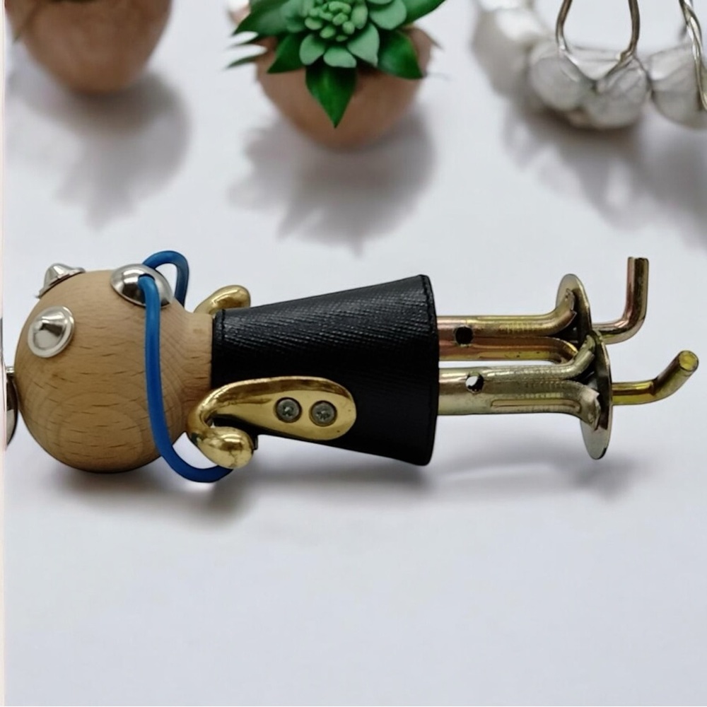 PRADA - Robot key chain - Picture 2 of 2